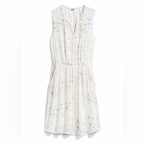 Q&A Nataliya Crochet Detail Dress. Pre-Owned. - Picture 1 of 6